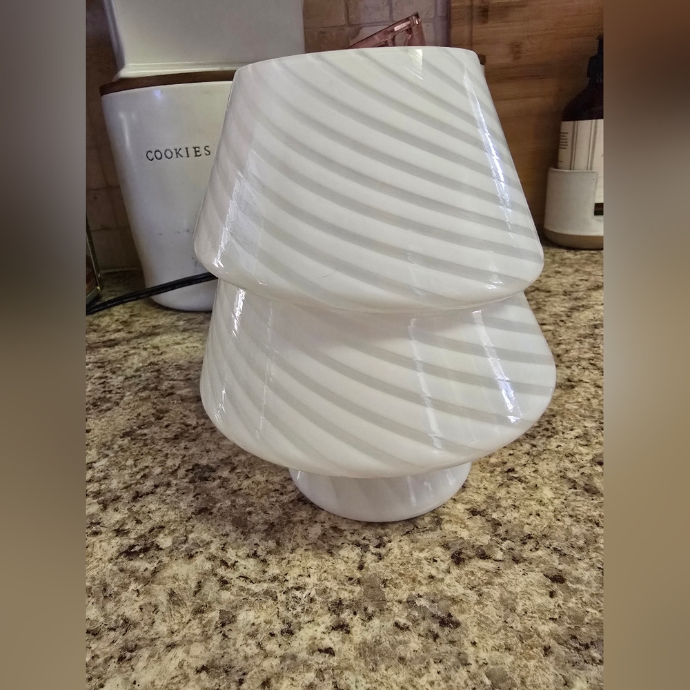 Color changing light